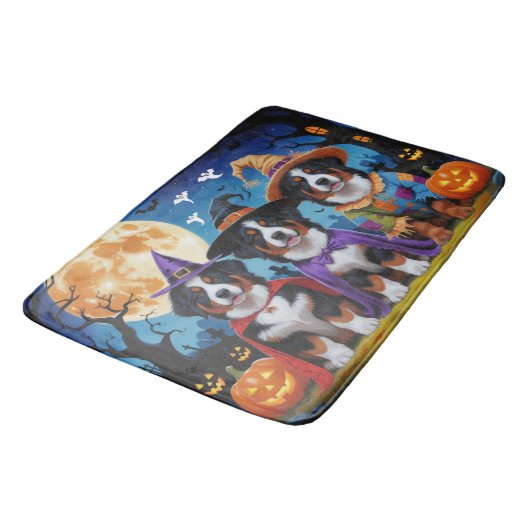 Bernese Mountain Hogs Pumpkin Halloween Funny Badematte (Schrägansicht)
