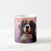 Bernese Mountain Hund in Lavendel Kaffeetasse (Mittel)