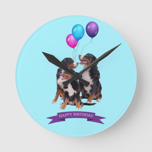 Bernese Mountain Hunde glücklich Geburtstag Runde Wanduhr (Vorderseite)