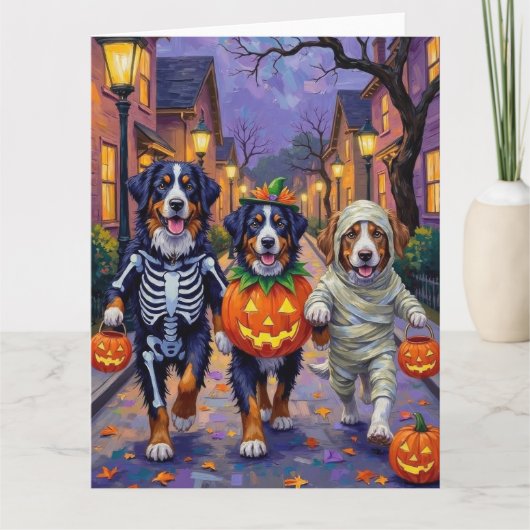 Bernese Mountain Trick oder Treating zu Halloween Karte (Vorderseite)