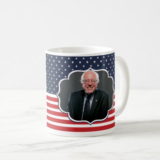 Bernie-Sanders-Flagge Kaffeetasse (VorderseiteRechts)