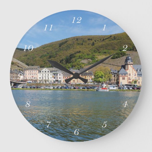 Bernkastel-Kues an der Mosel Große Wanduhr (Vorderseite)