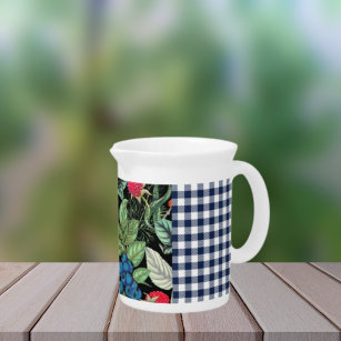 Berries Medley on Country Gingham Getränke Pitcher