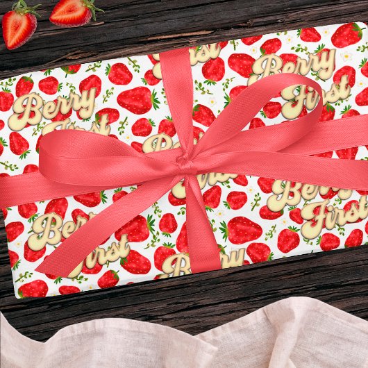 Berry 1. Geburtstag Pink White Strawberry Gold Geschenkpapier