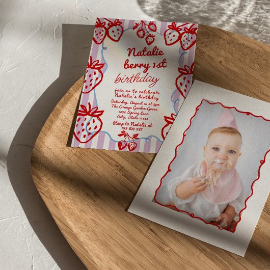 Berry 1. Handgezeichnete Erdbeere Foto Geburtstag Einladung