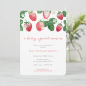 Berry Besondere Anlass Strawberry Baby Shower Einladung (Stehend Vorderseite)