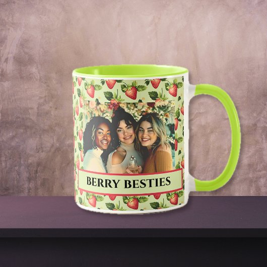 Berry Besties Green and Red Friends Foto Tasse