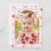 Berry Erster Geburtstag Foto Red Bow Girl's Einladung (Rückseite)