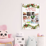 Berry First Birthday 12 Monate Baby Foto Collage<br><div class="desc">Strawberry 1. Geburtstag Party | Berry First Birthday für Baby Girl Foto Collage Das Design beinhaltet wasserfarbene Erdbeeren im Hintergrund und personalisierten Text mit Erdbeere und Foto Collage Vorlage für 12 Monate. Füge 12 Fotos deines kleinen Mädchens hinzu und mache dies zu deiner bleibenden Erinnerung.</div>