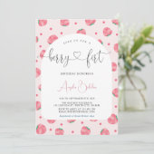 ?Berry First Birthday Einladung (Stehend Vorderseite)