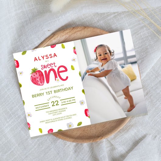 Berry First Birthday Foto Einladung