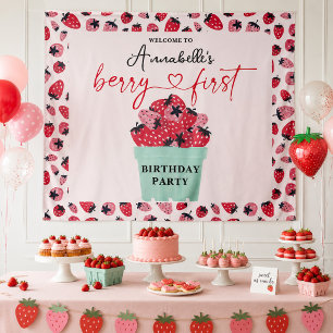 Berry First Birthday Party Strawberry Wandteppich