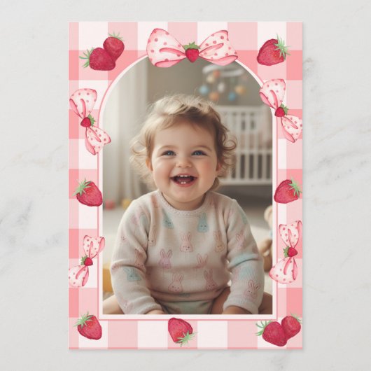 Berry First Birthday Photo Bow Gingham  Invitation (Rückseite)