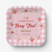Berry first birthday pink strawberry gingham pappteller (Vorderseite)