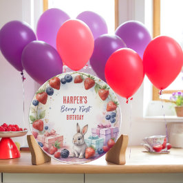 Berry First Birthday Plate mit Bunny und Geschenke Pappteller