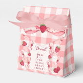 Berry First Birthday Red Gingham Bows Square Geschenkschachtel (Vorderseite)