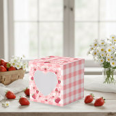 Berry First Birthday Red Gingham Bows Square Geschenkschachtel