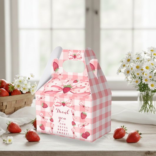 Berry First Birthday Red Gingham Bows Square Geschenkschachtel