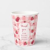 Berry First Birthday Red Gingham Strawberry Bows Pappbecher (Vorderseite)