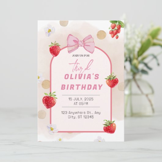 Berry First Birthday Red Strawberry Daisy Party Einladung (Stehend Vorderseite)