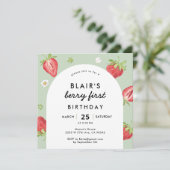 Berry First Birthday Strawberry Arch Square Einladung (Stehend Vorderseite)