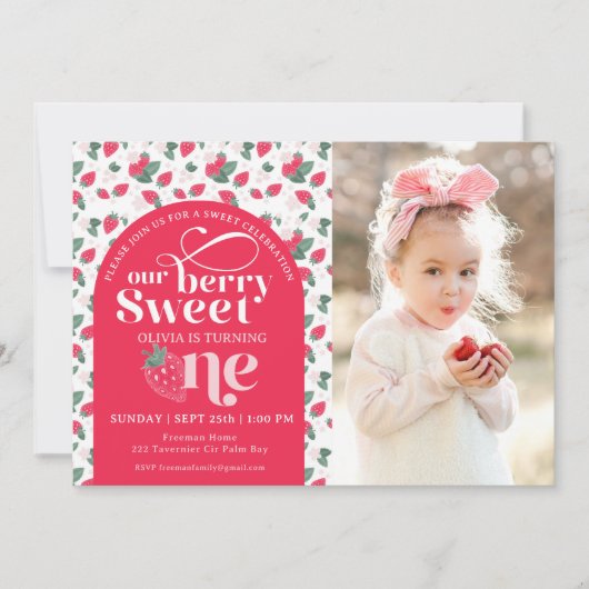 Berry First Birthday Strawberry Birthday Einladung (Vorderseite)