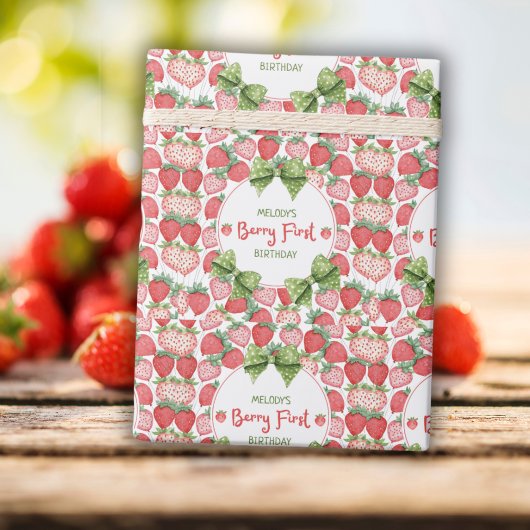 Berry First Birthday Strawberry Party Geschenkpapier