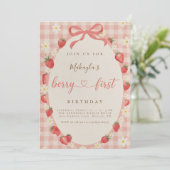 Berry First Erdbeere Rosa Gingham 1. Geburtstag Einladung (Stehend Vorderseite)