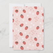 Berry First Pink Strawberry Girl Birthday Einladung (Rückseite)