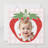 Berry First Strawberry Sweet Photo 1st Birthday Einladung (Rückseite)