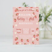 Berry First Strawberry zum Geburtstag Einladungen (Stehend Vorderseite)