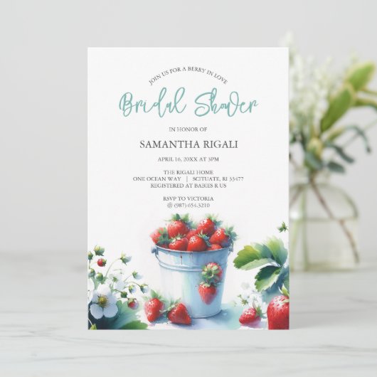 Berry in Liebe Strawberry Brautdusche Einladungen (Stehend Vorderseite)