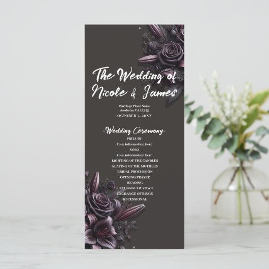 Berry Lila & Black Lily Rose Floral Wedding Programm (Stehend Vorderseite)