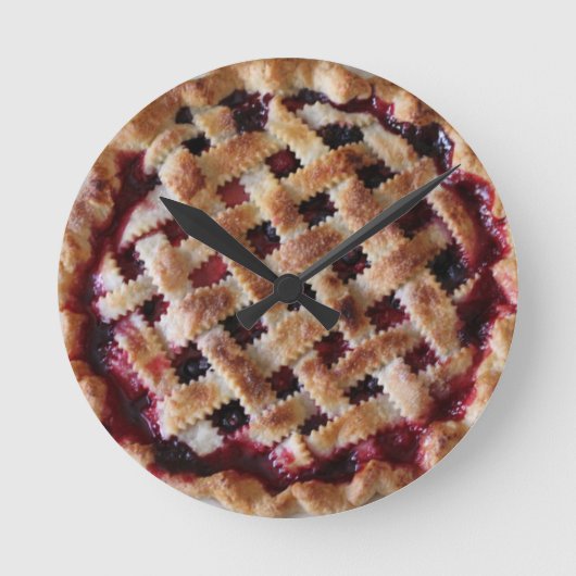 Berry Pie Acrylic Wall Clock Runde Wanduhr (Vorderseite)