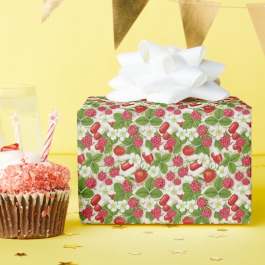 Berry & Pill Pattern Pharmacy Geschenkpapier (Geburtstagsparty)