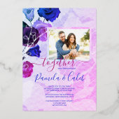 Berry Pink, Bright Royal Blue Rose Garden Wedding Folieneinladung (Vorderseite)