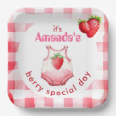 Berry Special Baby Shower Gingham Strawberry Party Pappteller (Vorderseite)