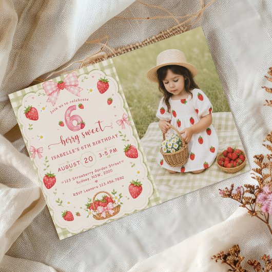 Berry Sweet 6. Geburtstag Erdbeere Einladung
