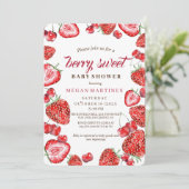 Berry Sweet Baby Shower Strawberry Einladung (Stehend Vorderseite)