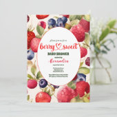 Berry Sweet Baby Shower Wilde Berries & Blume Einladung (Stehend Vorderseite)