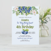 Berry Sweet Blueberry Theme Girl's Birthday Party Einladung (Stehend Vorderseite)