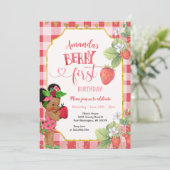 Berry Sweet FIRST Strawberry Birthday Girl Party Einladung (Stehend Vorderseite)