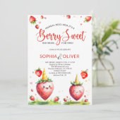 Berry Sweet Strawberries Joint 2 Siblings Birthday Einladung (Stehend Vorderseite)