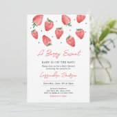 Berry Sweet Strawberry Baby Shower Einladung (Stehend Vorderseite)