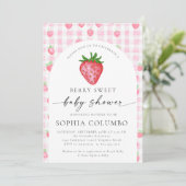 Berry Sweet Strawberry Baby Shower Einladung (Stehend Vorderseite)