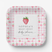 Berry Sweet Strawberry Baby Shower Pappteller (Vorderseite)