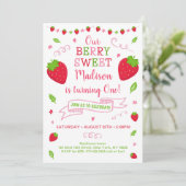 Berry Sweet Strawberry Birthday Einladung (Stehend Vorderseite)