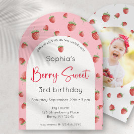 Berry Sweet Strawberry Birthday Foto Einladung