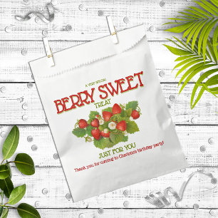 Berry Sweet Strawberry Birthday Party Geschenktütchen