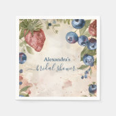 Berry Sweet Strawberry Brautparty Serviette (Vorderseite)